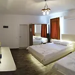 Limon Hotel 2*