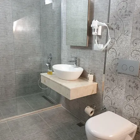 Limon Hotel 2*